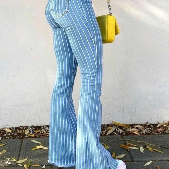 Fashionable StripedTight-Fitting Denim Flared JeansWith Fringed Hem Detali - Picture 3 of 4